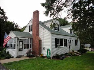 39 Sharp Hill Rd, Uncasville, CT 06382