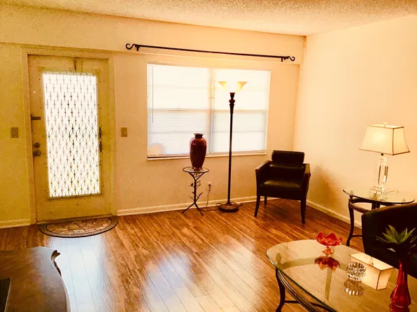 542 Mansfield N #M, Boca Raton, FL 33434