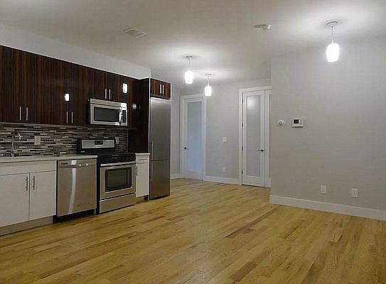 2nd image of 1042 Putnam Ave #3
