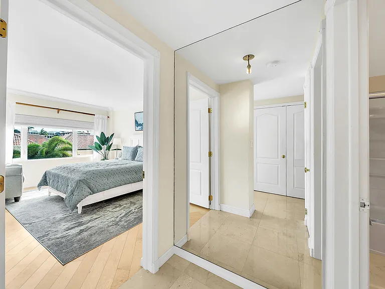 250 N Bradley Pl #402 — Photo 26