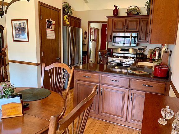 3rd image of 14321 Clearview Dr #14321