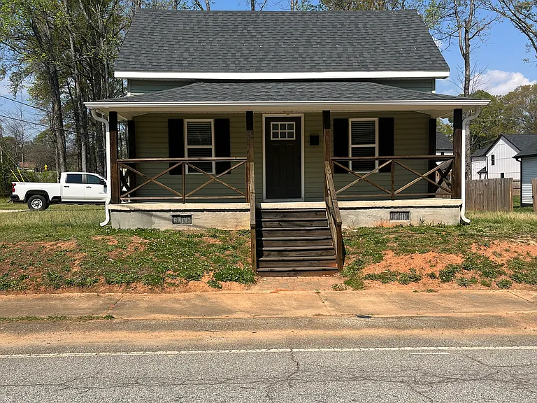 177 Eastbrook Dr — Photo 1