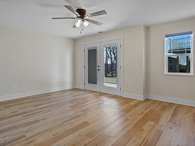113 Eiche Dr — Photo 23