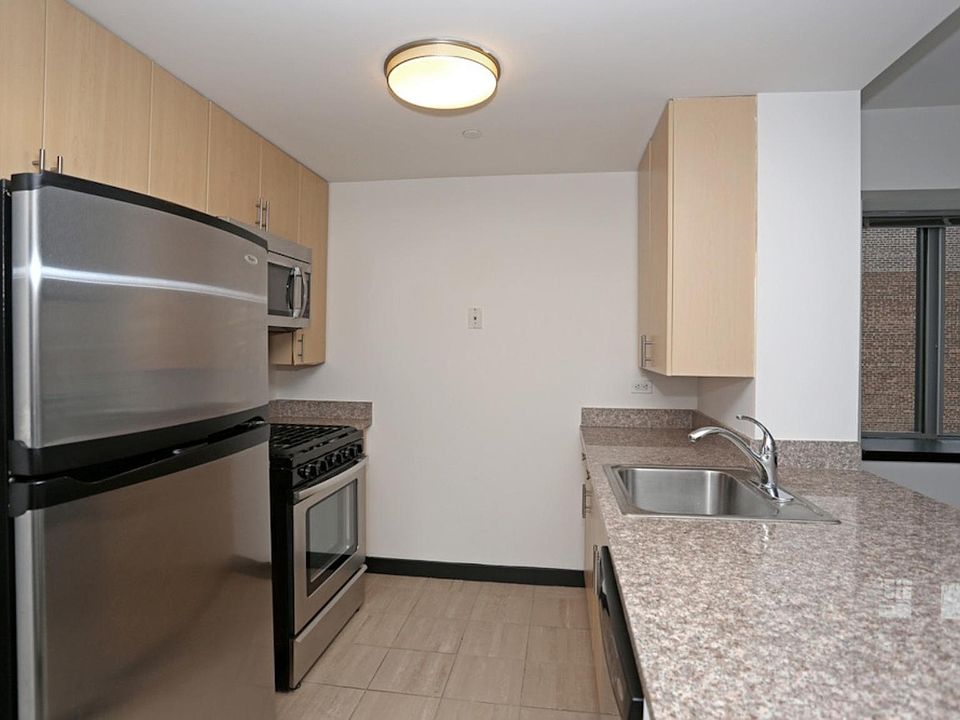 1st image of 153-32 89th Ave #1023