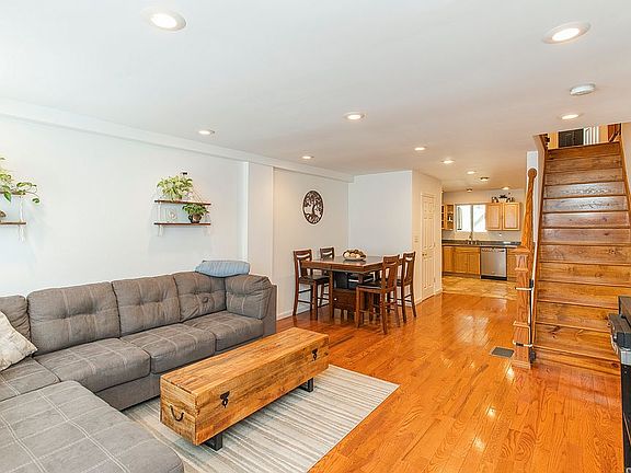 2nd image of 1635 Annin St