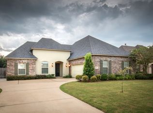 1059 Spanish Moss Cir, Bossier City, LA 71111
