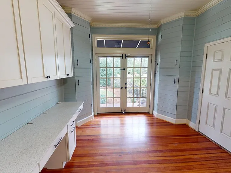 311 Junius St — Photo 36