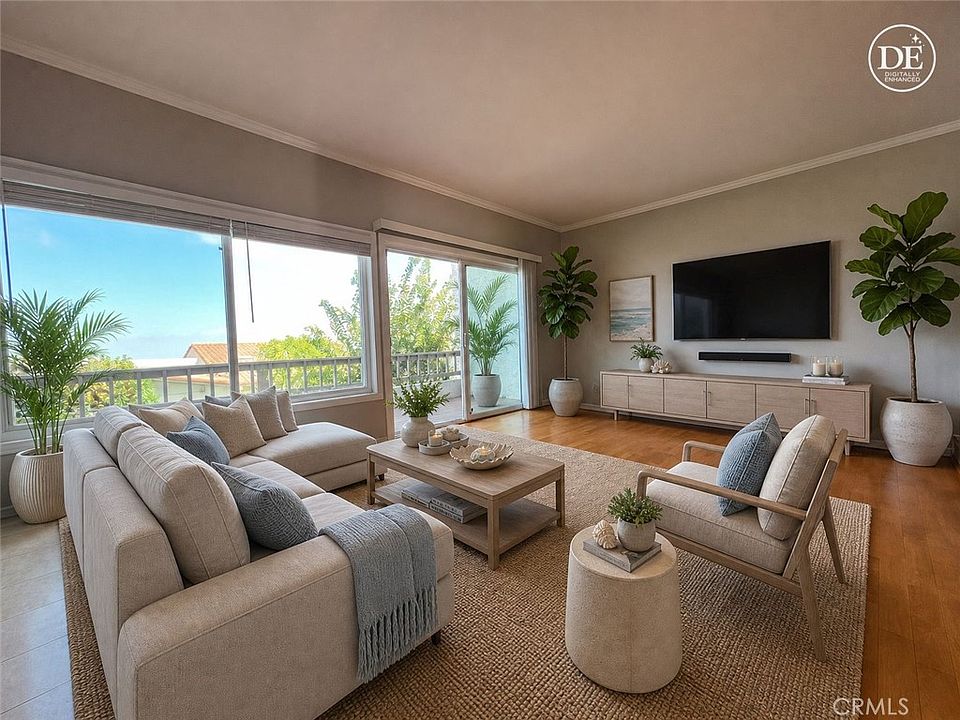 1st image of 54 Hilltop Cir