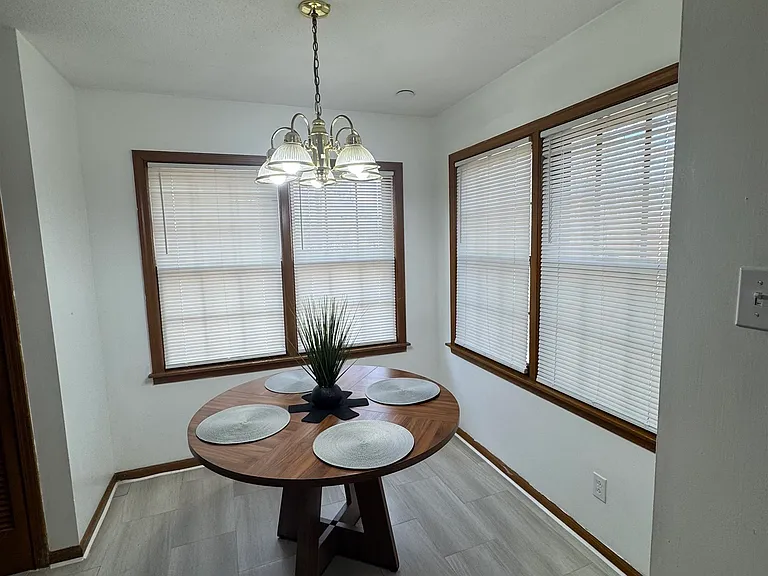 3141 Glen Echo Dr — Photo 3