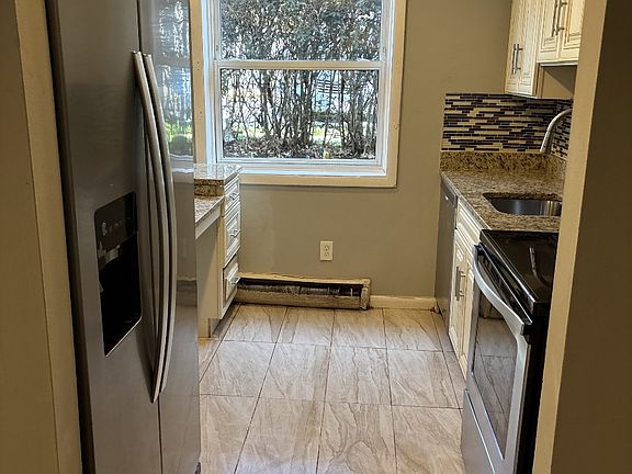 5th image of 8420 Richmond Ave #57