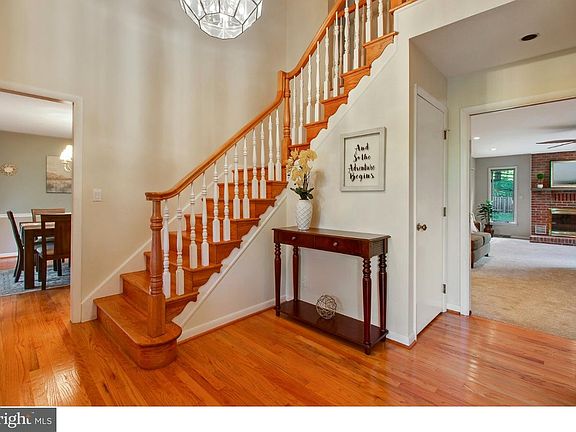 4th image of 29 Lakewood Cir