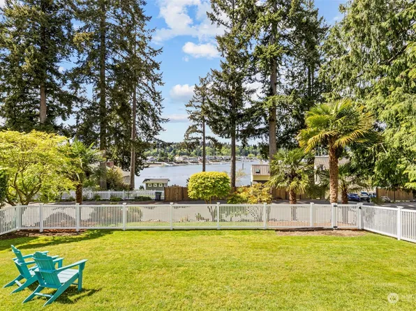 20606 Chief Sealth Drive NE, Indianola, WA 98342