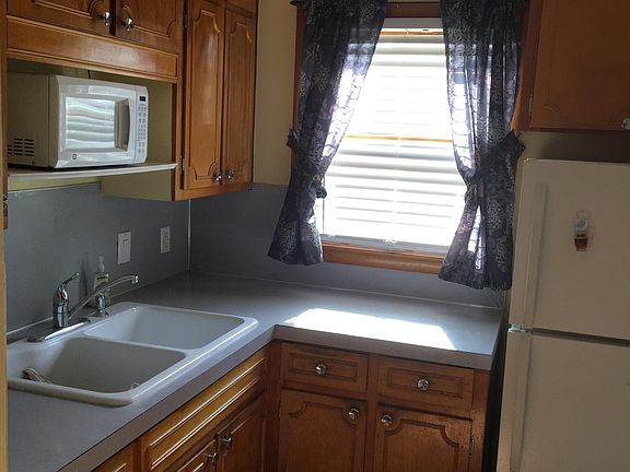 4th image of 6514 S 36th St