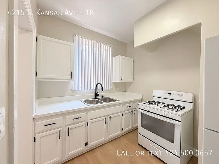 4215 S Kansas Ave #18 — Photo 4