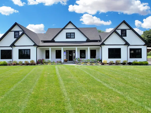 338 Town Line Road, Southington, CT 06489