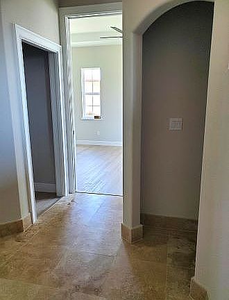 4th image of 9109 S Deer Park Dr