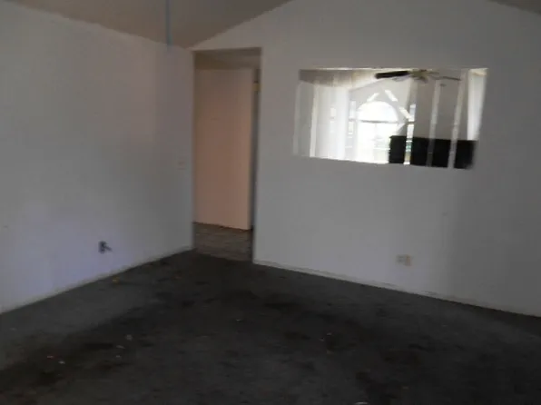 3030 N Selland Ave, Fresno, CA 93722