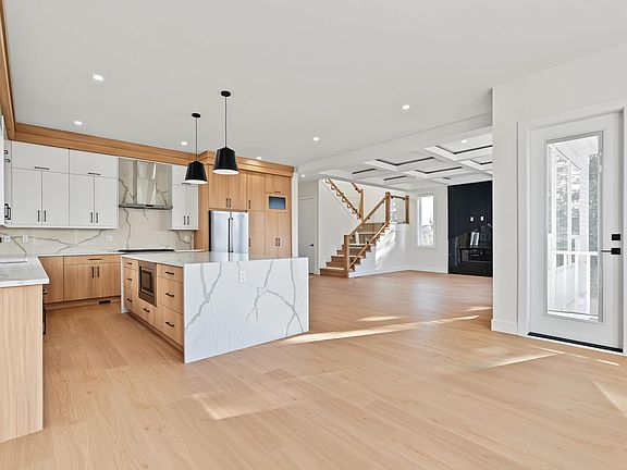 5th image of 2807 Platform Cres