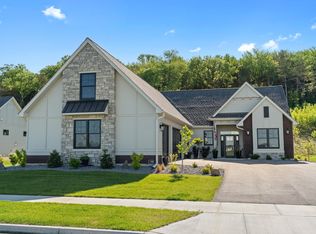 2467 Sydney Ln, Hudson, WI 54016