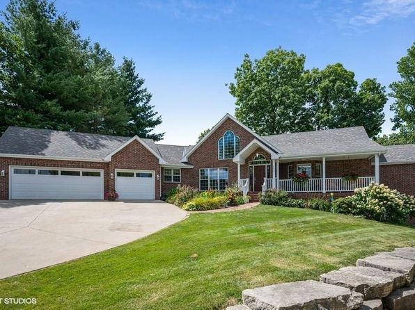 2407 Drenthe Laan Pella Ia 50219 Zillow