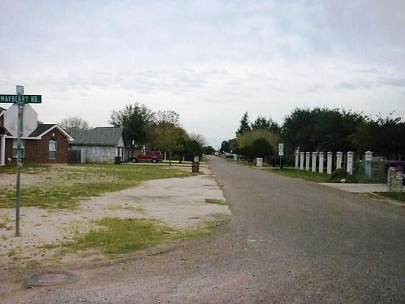 3rd image of 814 Jay Dr N
