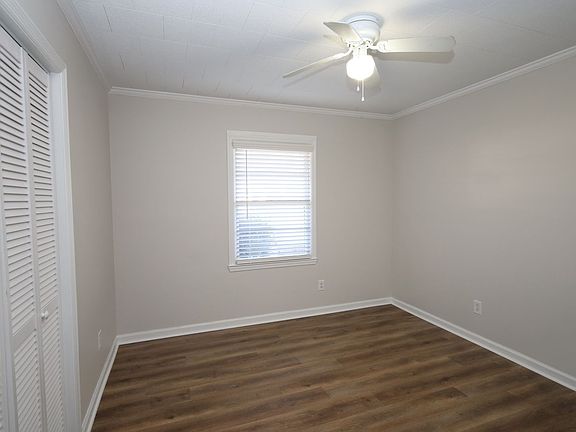 5th image of 2306 Park Ln