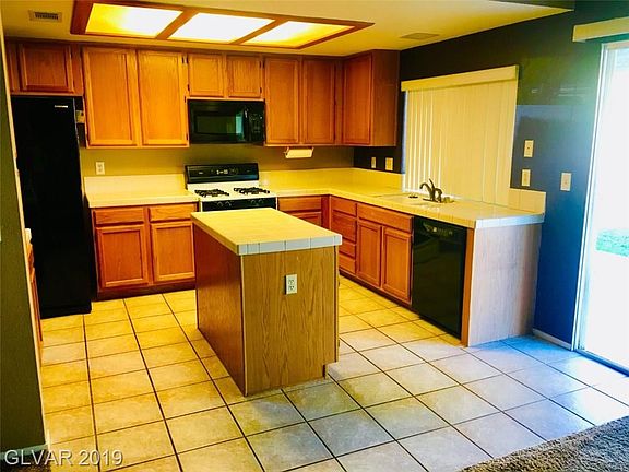 3rd image of 5332 Lambrook Dr