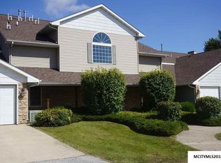 2045 Hunters Ridge Dr APT 103, Mason City, IA 50401