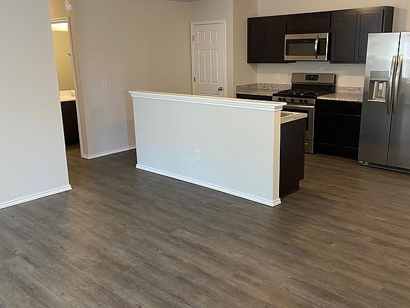 3rd image of 9519 Blacktail Cir