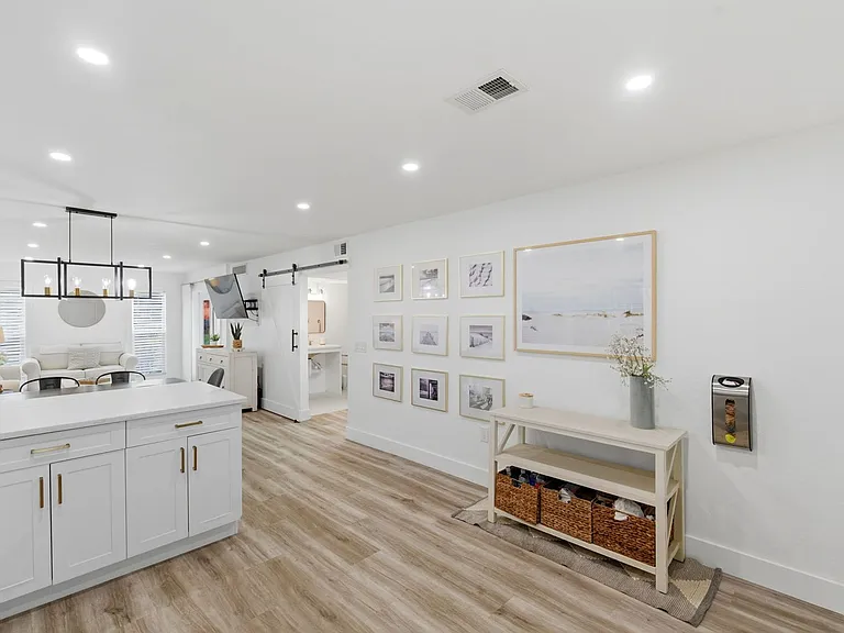 7003 Sunset Way #4 — Photo 1
