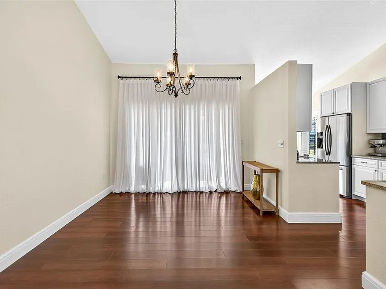 4180 Brentwood Park Cir — Photo 9