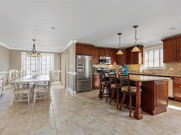 3rd image of 407 E 20th Ave #407