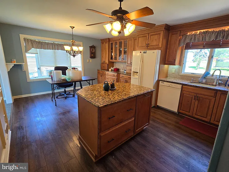 425 Silver Ave — Photo 18