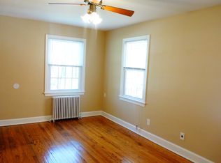 8401 Greenwood Ave APT 4, Takoma Park, MD 20912