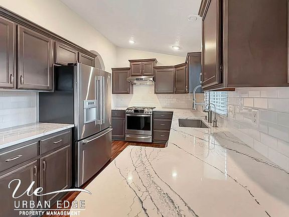 3rd image of 2807 Mink Pl
