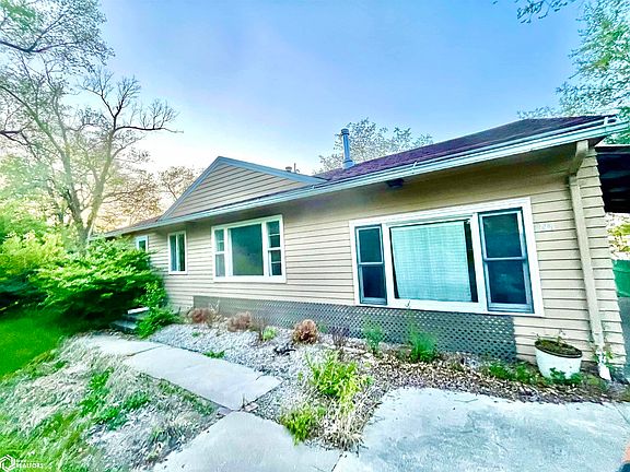 5th image of 601 W Carpenter Ave