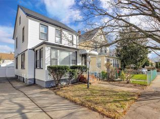 11009 203rd St, Saint Albans, NY 11412