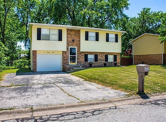 2nd image of 212 Orleans Dr