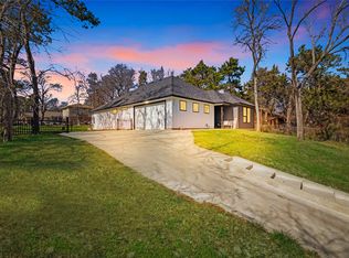 911 Bow Creek Dr, Duncanville, TX 75116