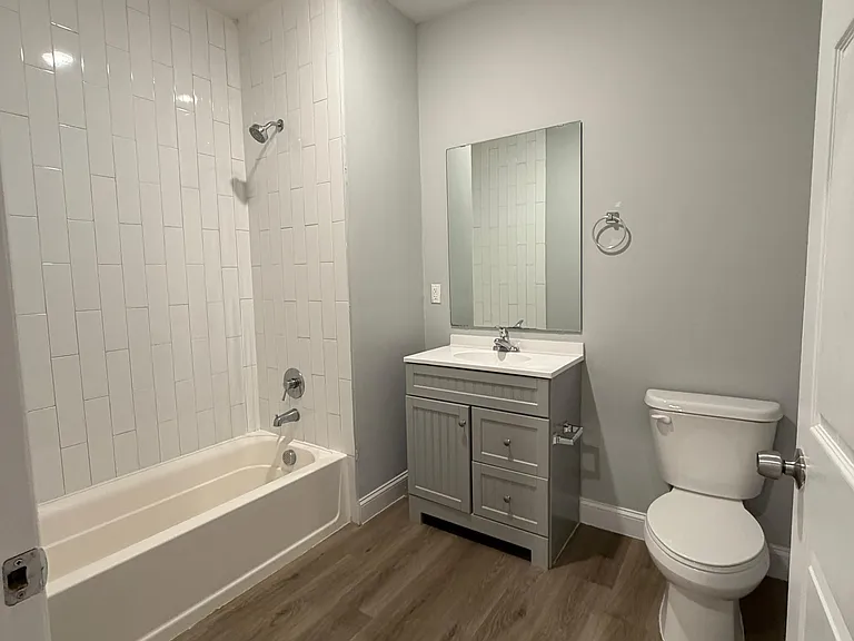 242 Harrison St #3 — Photo 9