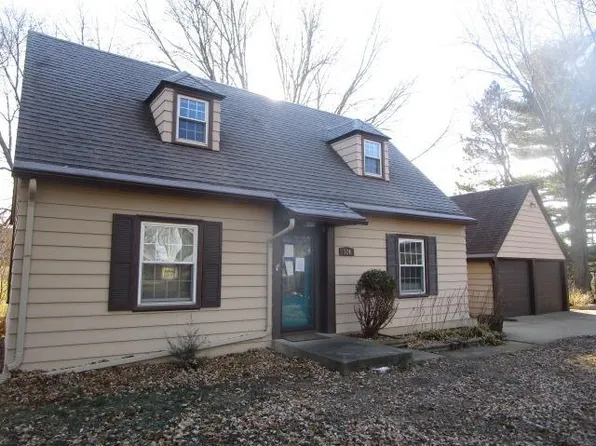 124 S Morningside Dr, Le Sueur, MN 56058