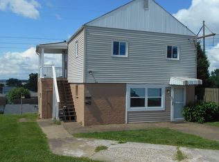 912 21st St #A, Vienna, WV 26105