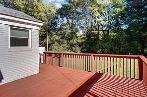 3rd image of 425 Rehobeth Rd