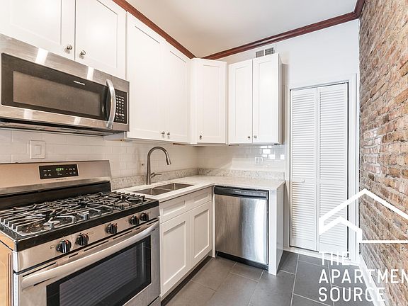 3rd image of 2252 N Cleveland Ave #2REAR