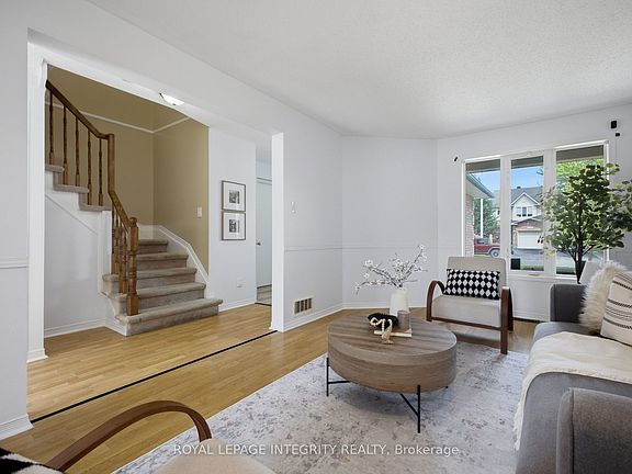 5th image of 2002 Petite Ln