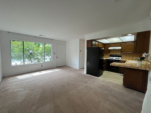 2nd image of 5710 Jumilla Ave Unit A