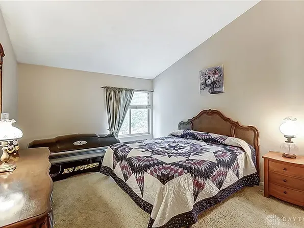 1153 Norwich Ln, Dayton, OH 45459