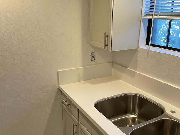 5th image of 3291 Sawtelle Blvd APT 109