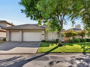 9596 Golf Course Ln, Elk Grove, CA 95758