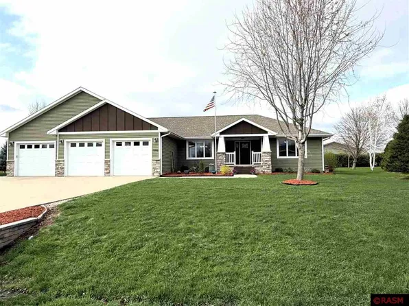 516 Valley View Dr, Courtland, MN 56021